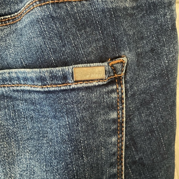 Reitmans R Jeans Two-Tone mid-rise jeans 👖 - Picture 3 of 8